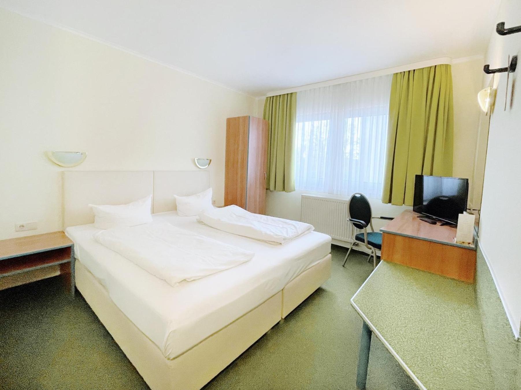 Regiohotel Halle Leipzig Airport Шкойдиц Экстерьер фото